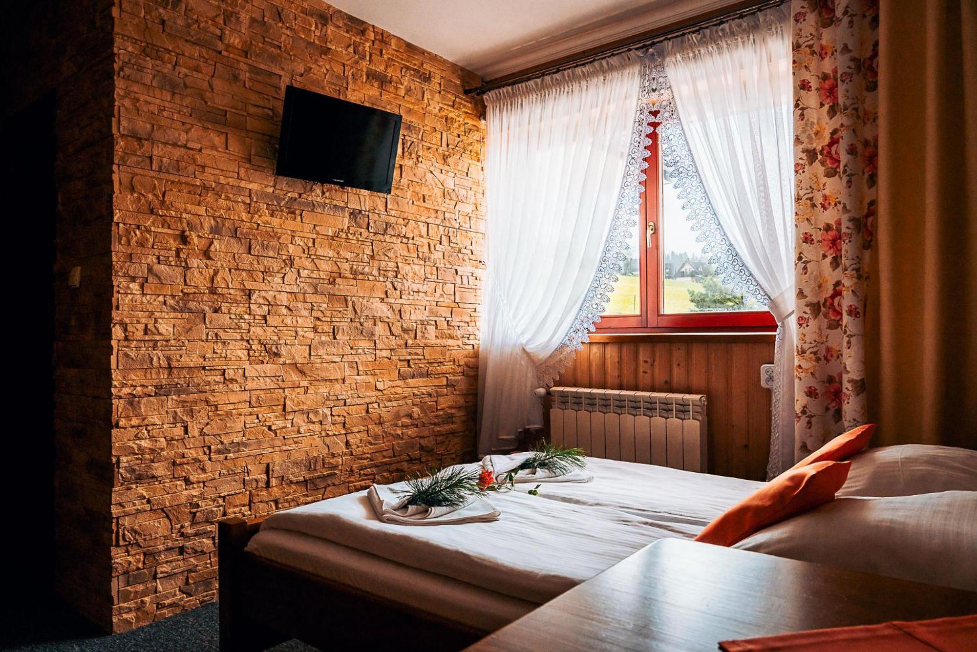 Pokoje Goscinne U Bronka Ciche Małe Exteriör bild